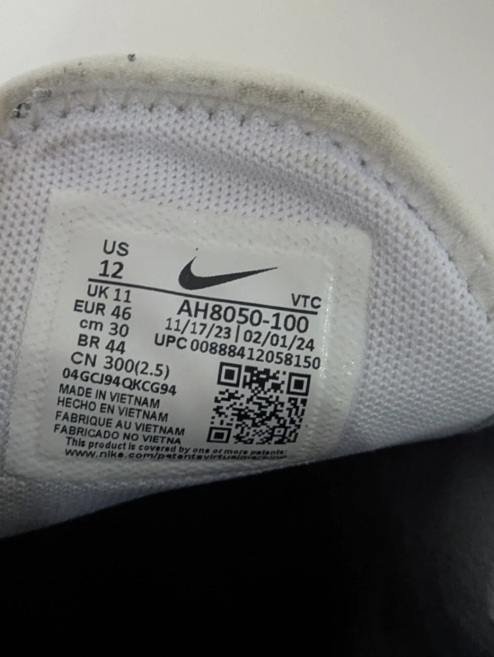 Nike Air Max 270 Sneakers - Size 12 Mens - AH8050-100